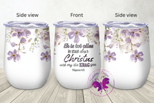 Load image into Gallery viewer, Wine Tumbler - Afrikaans - Floral Bible verse Filippense 4:13
